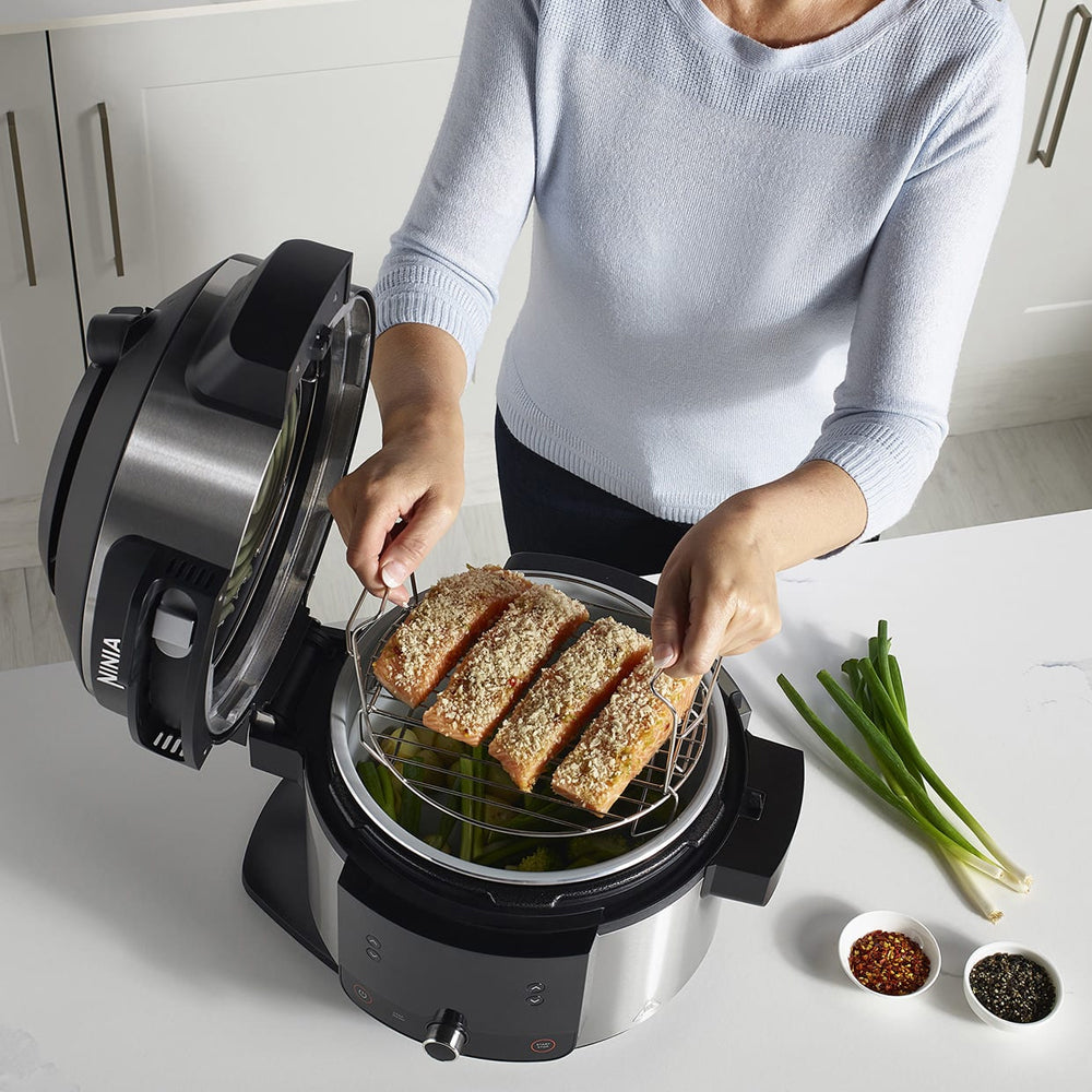 NINJA Foodi 11-in-1 SmartLid Multicooker Air Fryer- Stainless Steel & Black | OL550UK