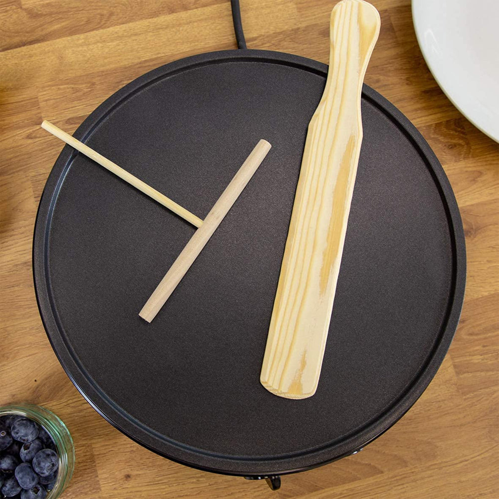 Quest Non Stick Crepe / Pancake / Flatbread Maker 1000W with Wooden Spatula | 35540