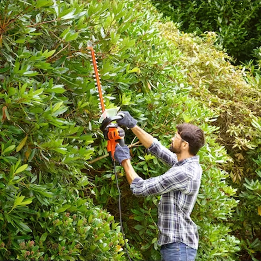 Black & Decker Hedge Trimmer with Saw Blade 55cm 500W 240V | BEHTS401