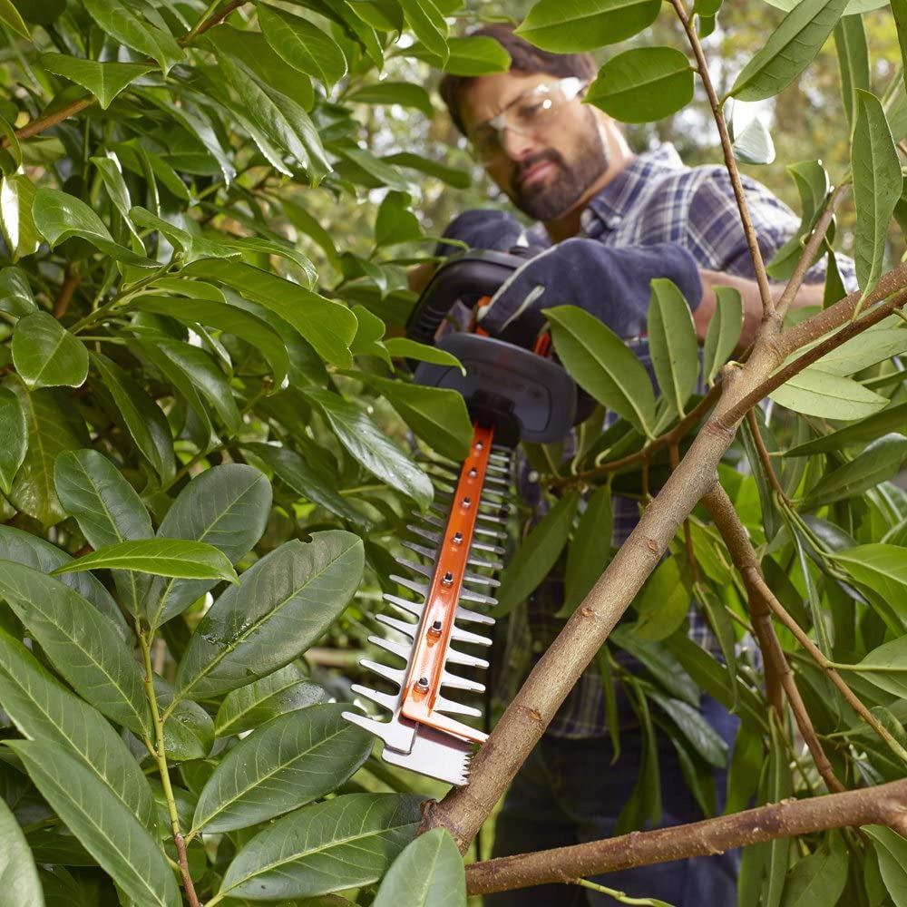 Black & Decker Hedge Trimmer Cutter 60cm 600W 240V | BEHTS501