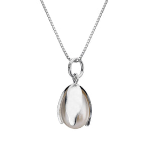 Sea Gems Origins Snowdrop Freshwater Pearl Pendant - Sterling Silver | P2554FWP