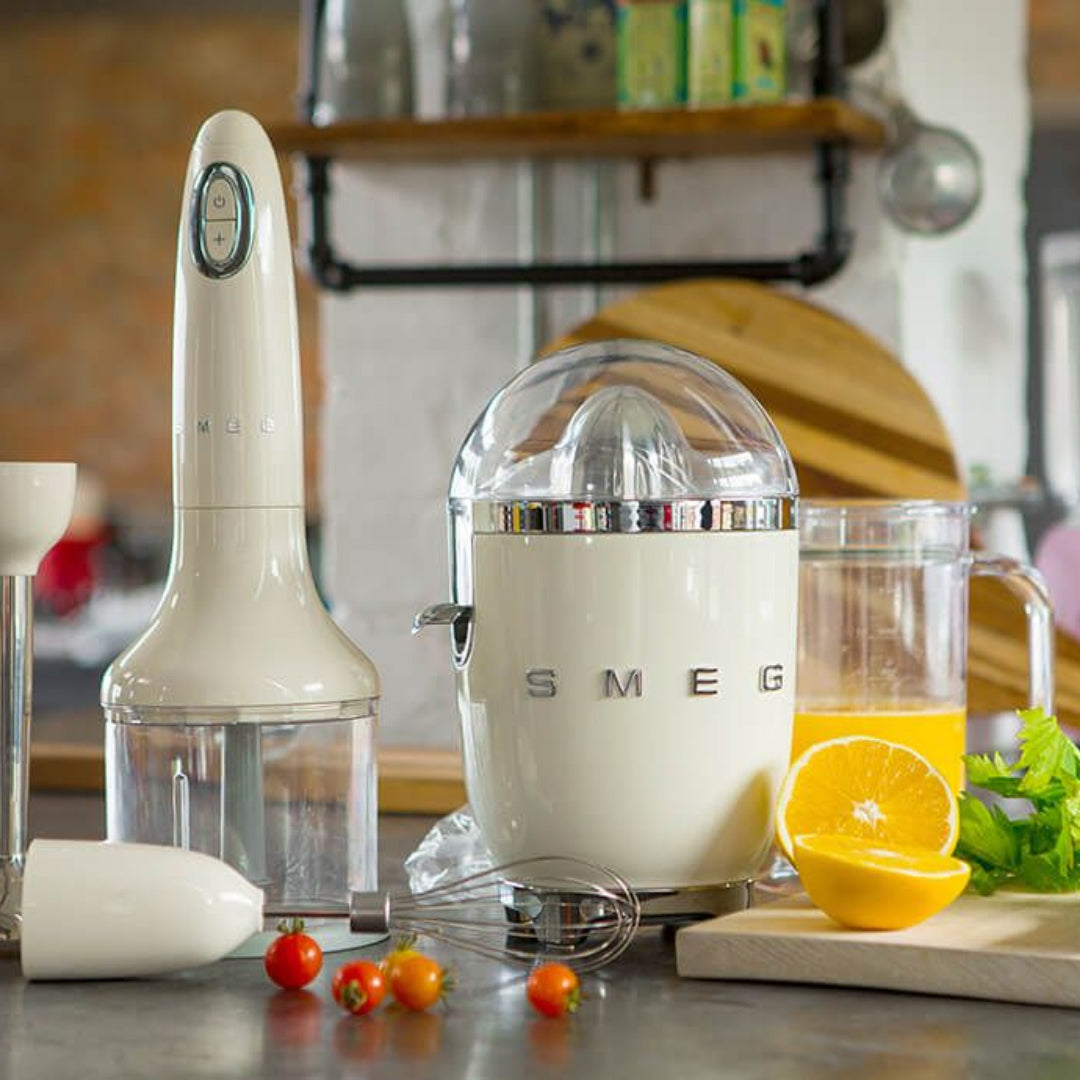 Smeg 50's Retro Style Aesthetic Electric Citrus Juicer - Cream | CJF11CRUK