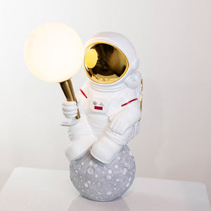 Tara Lane Astronaut on the Moon USB Table Lamp | TL6708