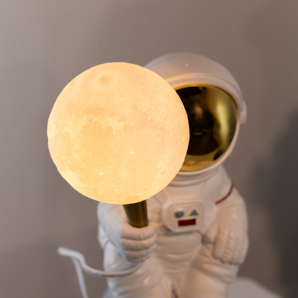 Tara Lane Astronaut on the Moon USB Table Lamp | TL6708