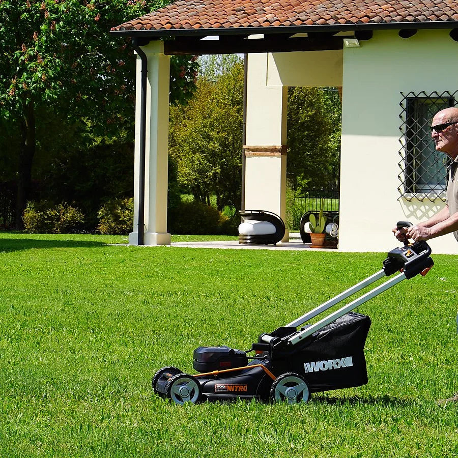 Worx 40V Brushless Self Propelled Battery Lawn Mower 46cm | WG749E