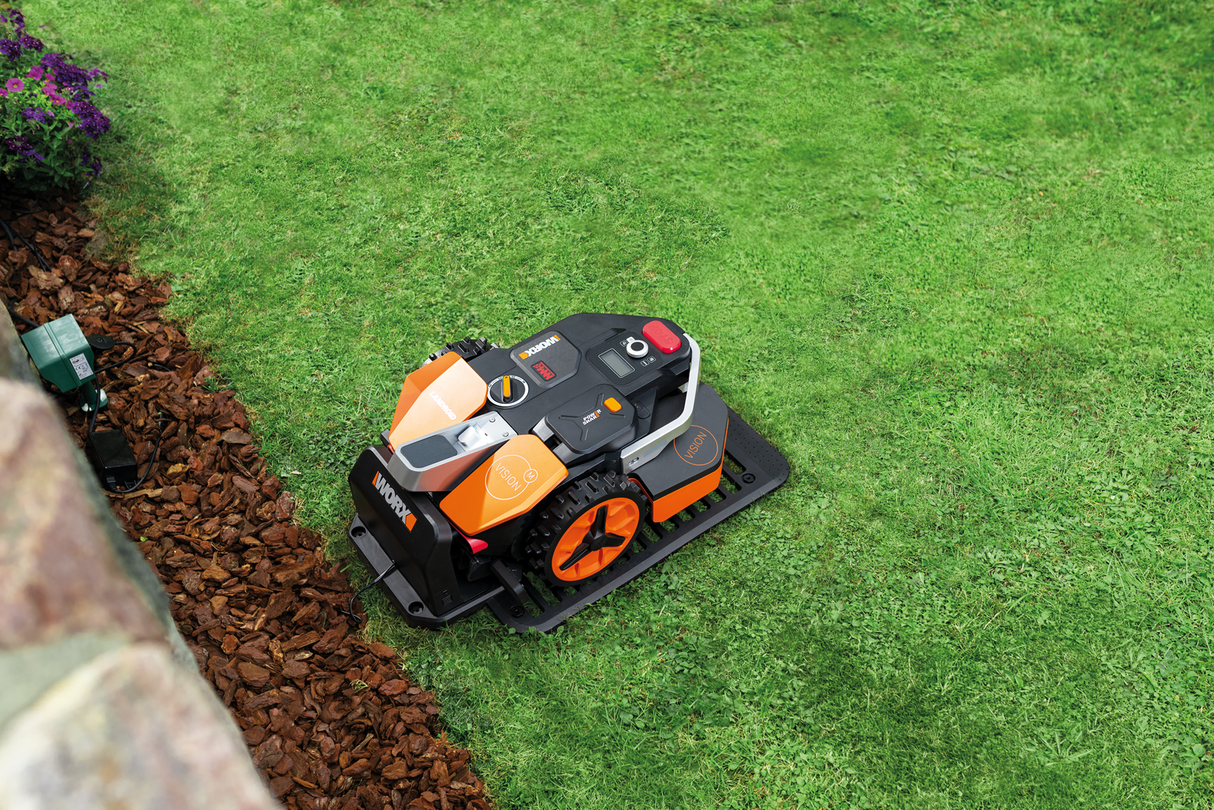 Worx Landroid Vision Guided Robotic Robot Lawn Mower M600 600m2 | WR206E